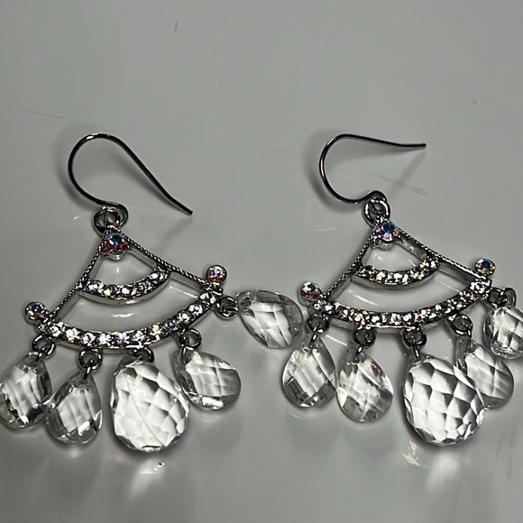 CRYSTAL BEADED SWAROVSKI CRYSTAL FAN CHANDELIER EARRINGS - Picture 2 of 6